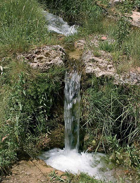 Valle de las Caderechas cascada